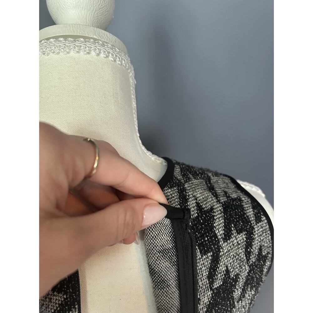 Theory Size 2 Houndstooth Nikay Dress Porter Check Classic Office Minimalist - Picture 7 of 8